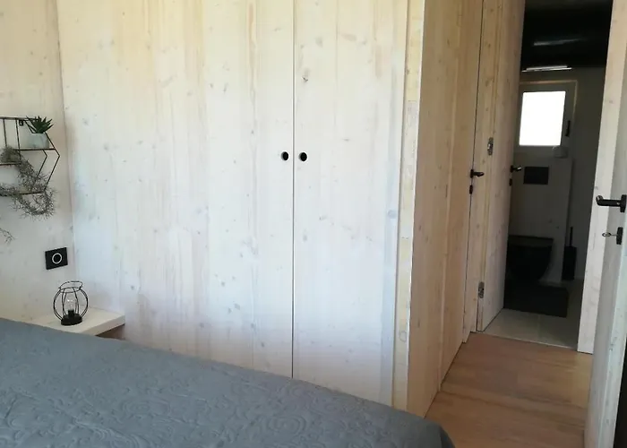 On The Hébergement de vacances Pakoštane